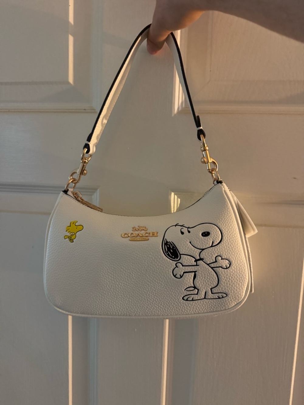 Coach White Leather Snoopy & Woodstock Shoulder Bag
